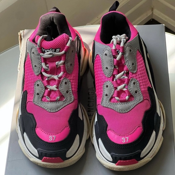Balenciaga triple s - Picture 1 of 5